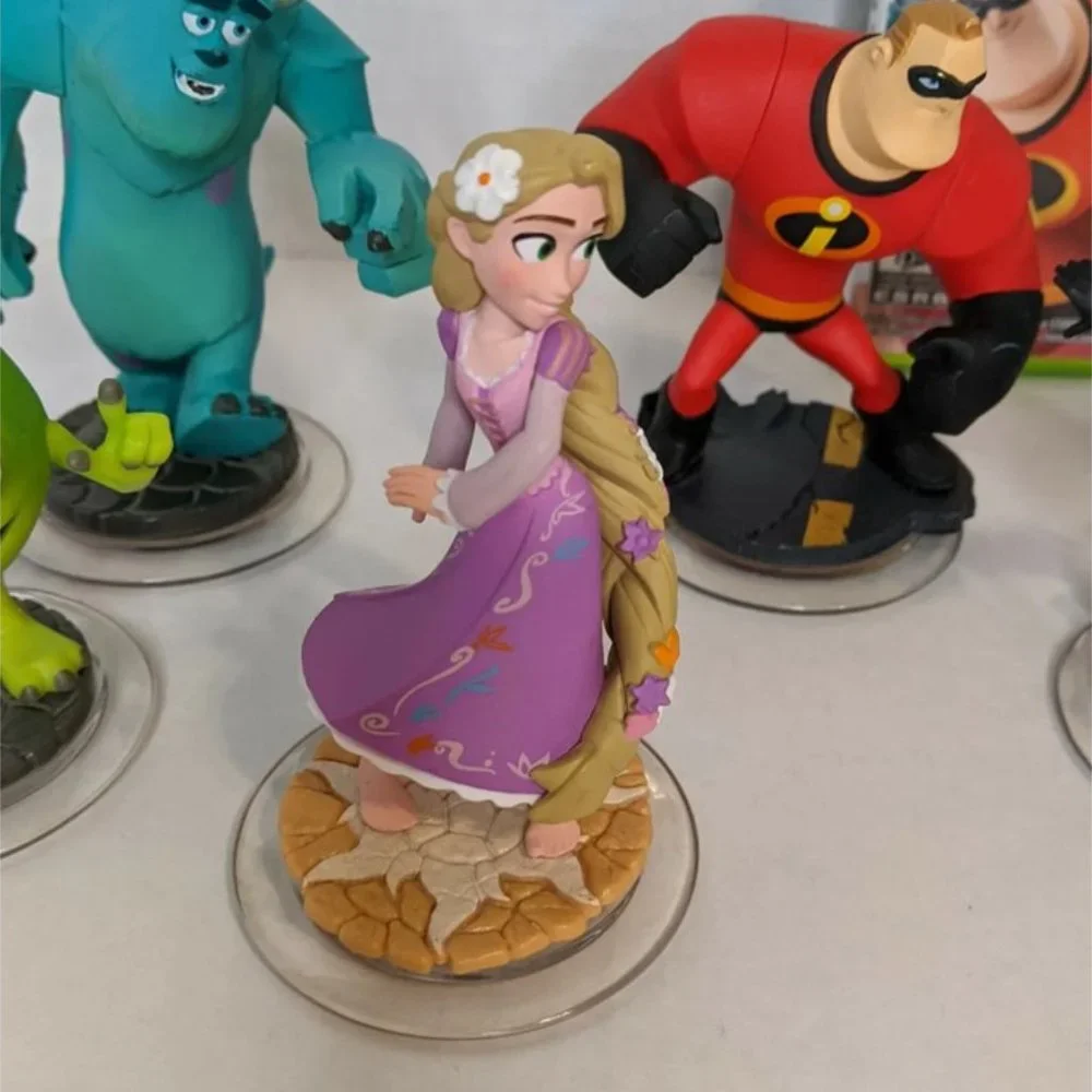 DISNEY INFINITY Game Portal Figures Lot XBOX 360 Pirates Marvel Monster Rapunzel